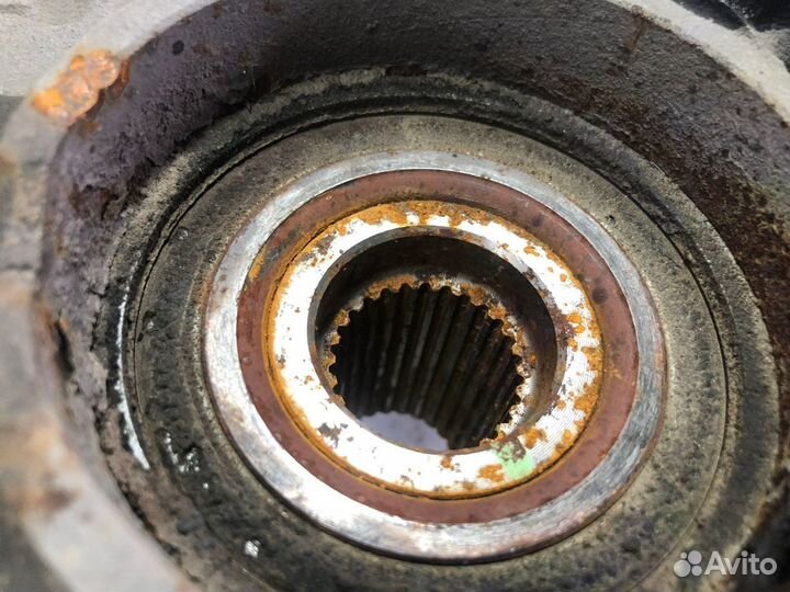 Кулак поворотный toyota noah