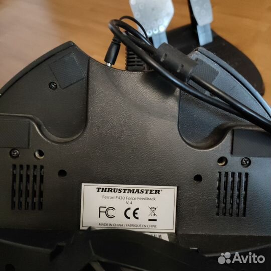 Игровой руль с педалями thrustmaster Ferrari F430