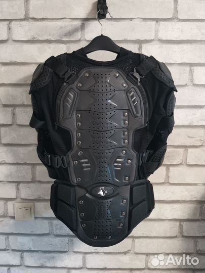 Черепаха защитная Madbull Turtle Jacket Черная L