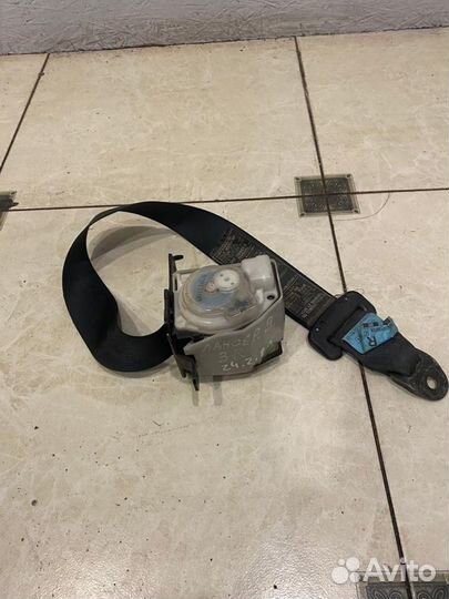 Ремень безопасности задний правый Mitsubishi Lance