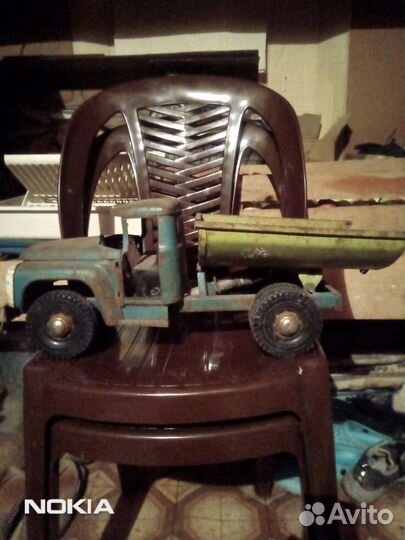 Игрушечная машина времён СССР