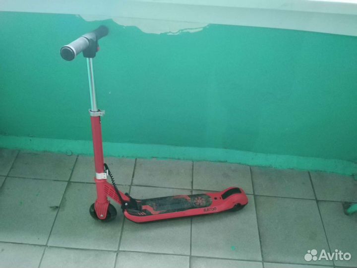 Детский электросамокат