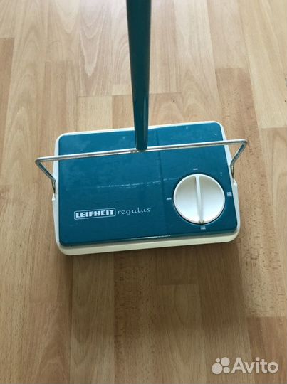 Щетка механическая для ковров и пола