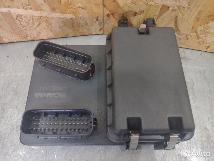 Блок предохранителей Scania P8X400 самосвал DC13