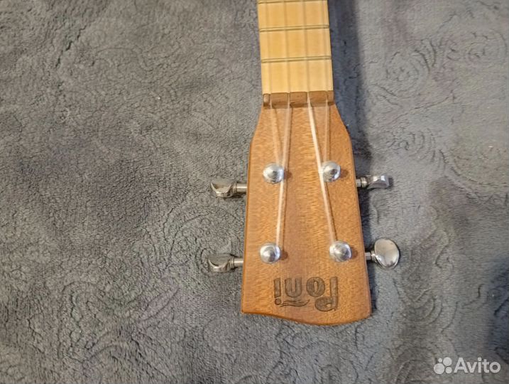 Гитара укулеле