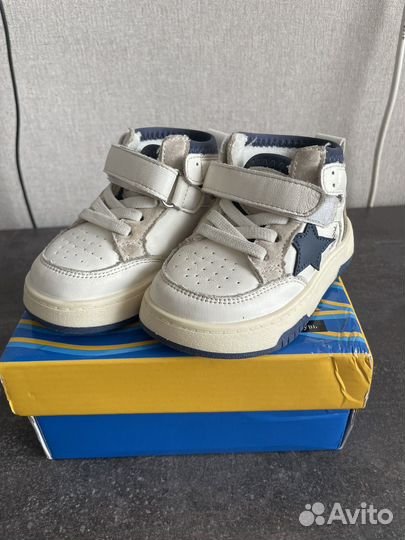 Кроссовки утепленные