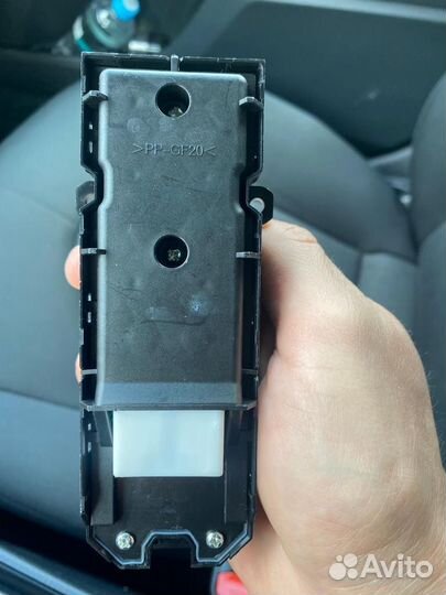 Блок управления стеклоподъемниками Toyota Camry