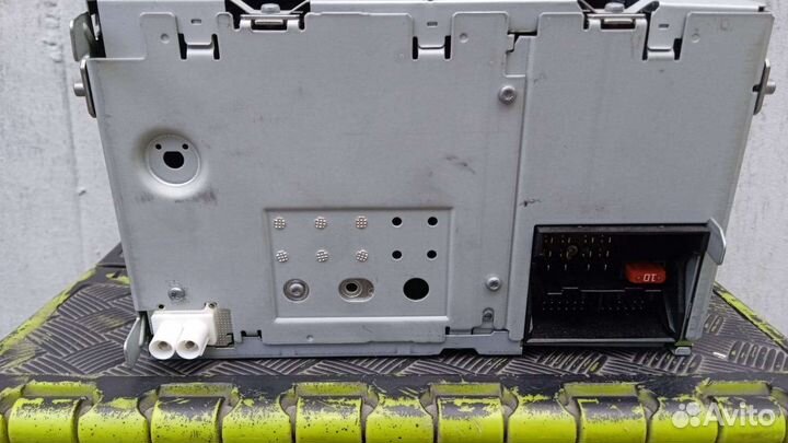 Магнитола штатная на Volkswagen Tiguan