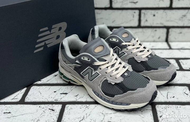 Кроссовки New Balance 2002R 