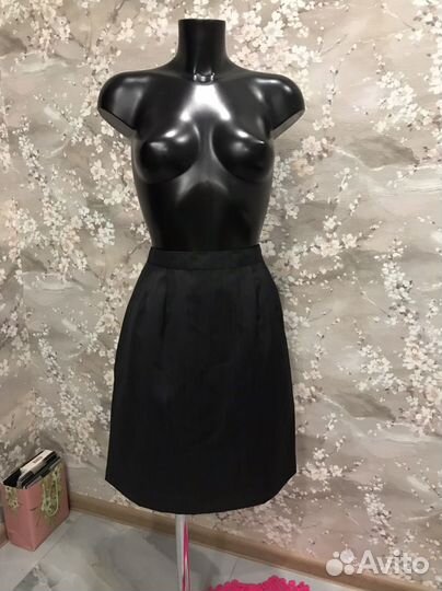 Armani юбка на L