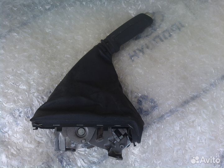 Опель Корса D рычаг стояночного тормоза