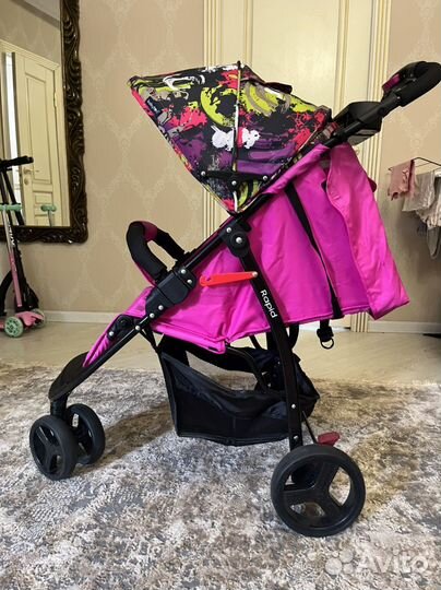 Прогулочная коляска