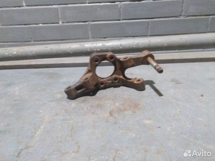 Кулак поворотный задний левый Chevrolet Lacetti