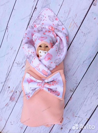 Комплект на выписку для девочки