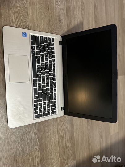 Asus d540m