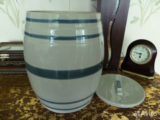 Бочонок с крышкой керамический