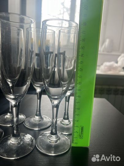 Фужер с тонкой ножкой