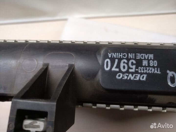 Радиатор охлаждения Suzuki SX4 17700-79J00