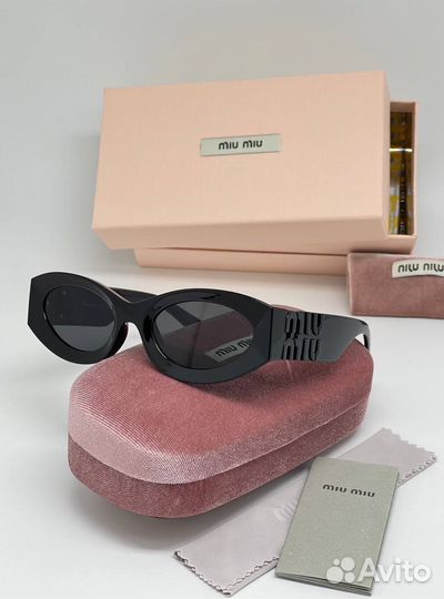 Солнцезащитные очки miu miu