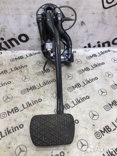 Педаль тормоза Mercedes-Benz W212