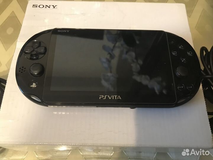 Sony PS Vita slim (2000)