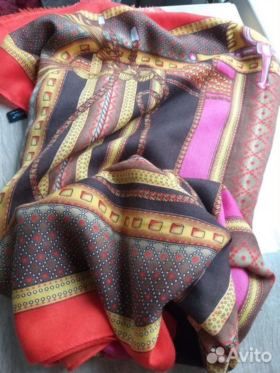 Палантины и шарфы