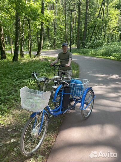 Электрический трехколесный велосипед