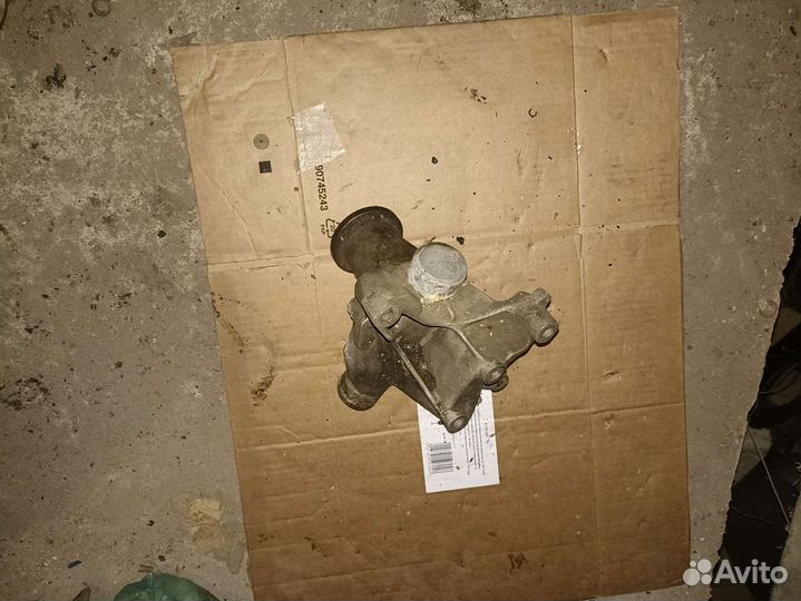 Помпа Mercedes W124 M119