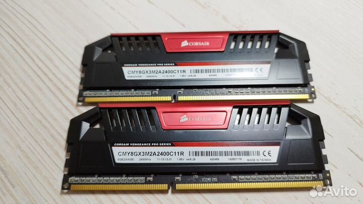 Corsair Vengeance Pro DDR 3 - 8 Гб 2400 мгц