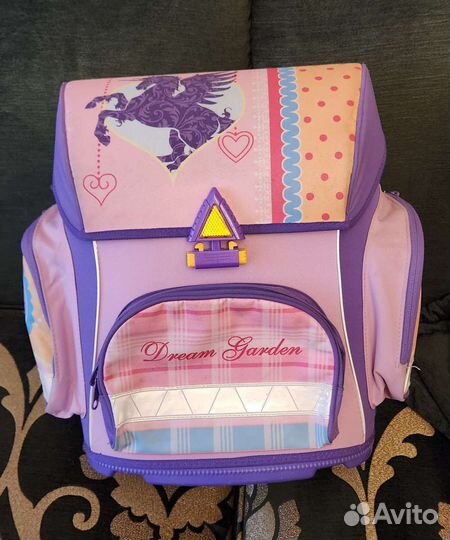 Рюкзаки школьные для девочки