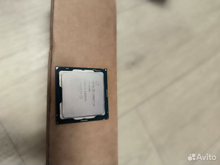 Процессор Intel Core i7 9700