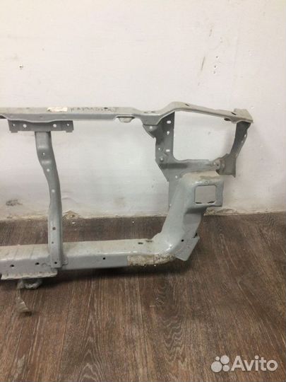 Рамка радиатора передняя Mitsubishi Carisma DA1A