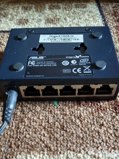 Коммутатор неуправляемый Asus Giga X1005G
