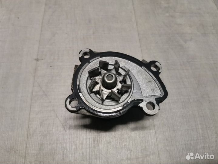 Насос водяной Помпа Nissan Tiida C11 1.6 HR16DE