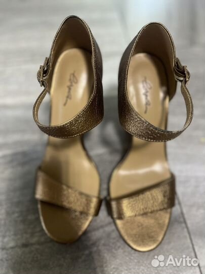 Босоножки женские 38 размер