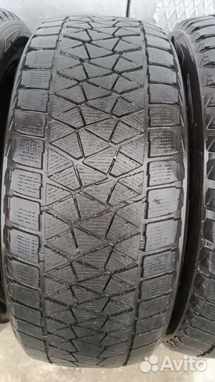 Bridgestone Blizzak DM-V2 235/55 R19 105T
