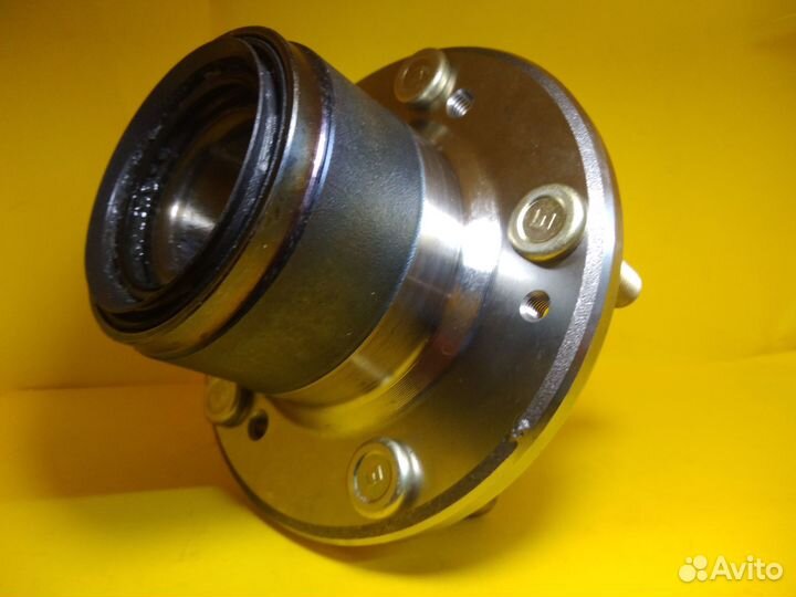 Ступица зад Mitsubishi Eclipse/Sigma 91-96