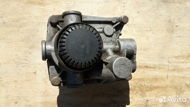 Ускорительный клапан EBS Mercedes Benz Actros MP1