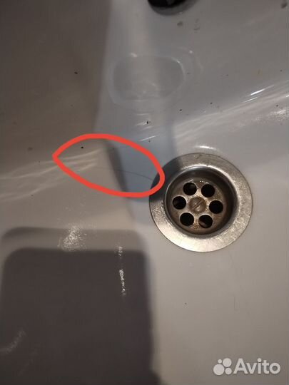 Раковина со смесителем в ванную