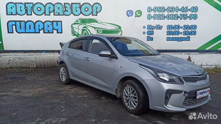 Накладка порога левая Kia Rio 4 85825H0000