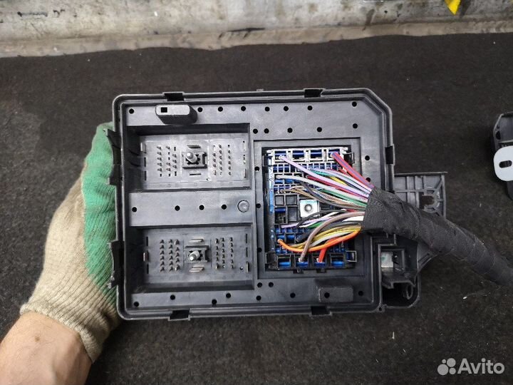 Блок предохранителей Опель Мокка 1.6 1.8