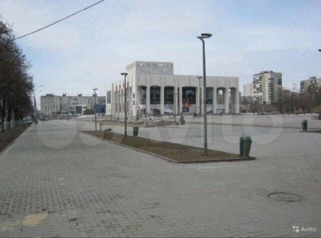 Комната 24 м² в > 9-к., 3/5 эт.