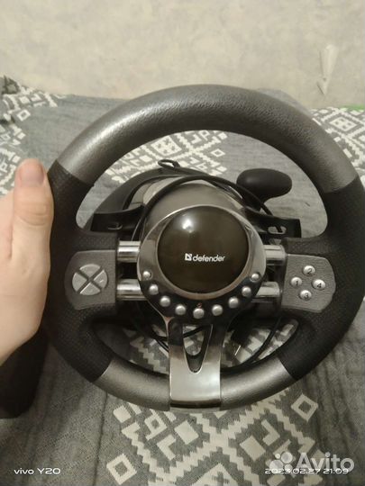 Игровой руль с педалями