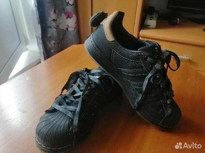 Кроссовки женские adidas 38 размер бу