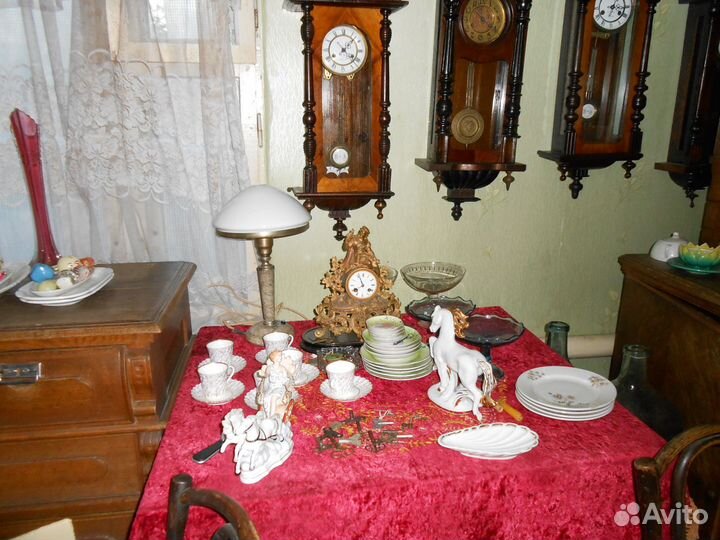 Антикварная тумбочка