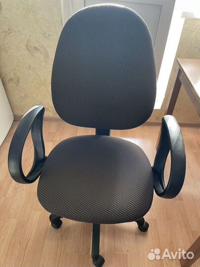 Компьютерное кресло
