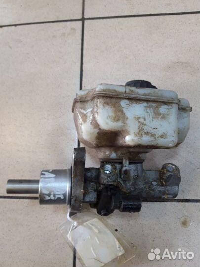 Главный тормозной цилиндр Skoda Octavia A5