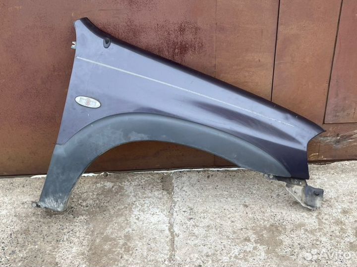Крыло переднее правое Mazda Tribute