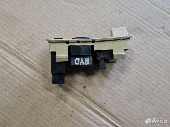 Кнопка противотуманных BYD F3 бад Ф3
