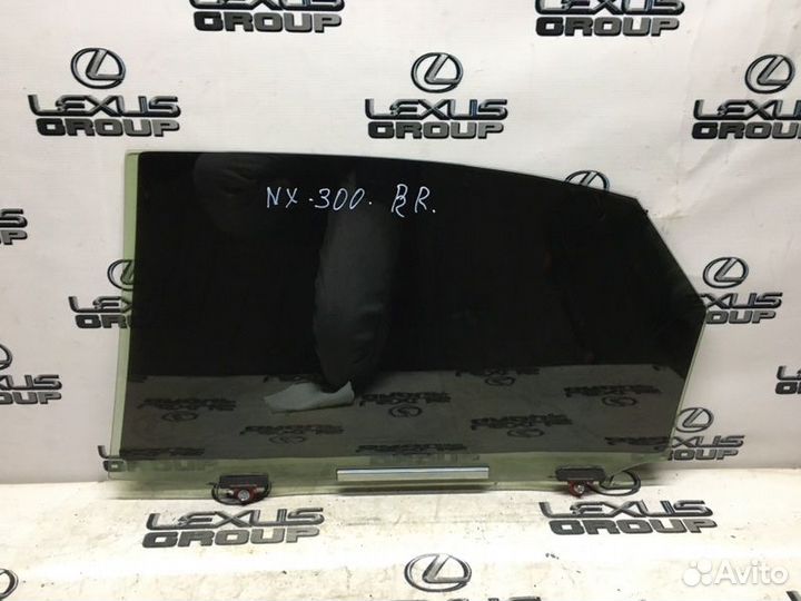 Стекло двери прав. зад. Lexus NX200